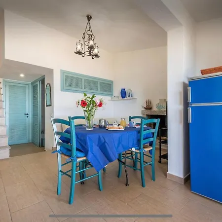 Acquamarina A 2 Passi Dal Mare فيلة سيمِيوس